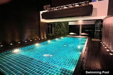Siglo Suites @ The Gramercy Residences