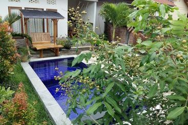 آپارتمانهای توریستها Sunbeam Villas