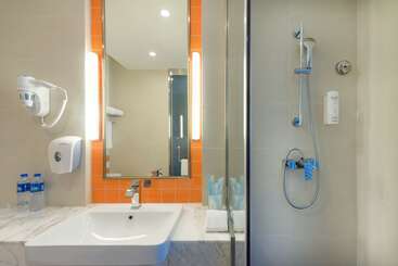 Guangzhou Baiyun Airport Rejoice By Argyle Hotel Rehe Metro Exit B   Free Shuttle Bus Is Provided Du