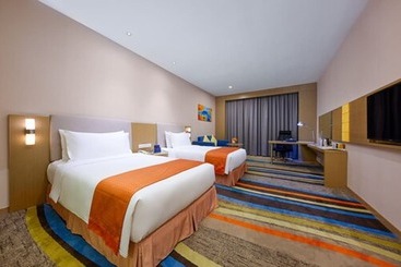 Guangzhou Baiyun Airport Rejoice By Argyle Hotel Rehe Metro Exit B   Free Shuttle Bus Is Provided Du