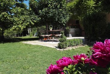 تختخواب و صبحانه Chambres D Hôtes La Chrysalide