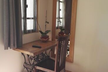 تختخواب و صبحانه Chambres D Hôtes La Chrysalide