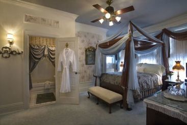 تختخواب و صبحانه Port City Victorian Inn