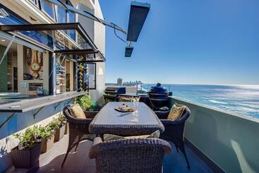 Burleigh Esplanade Apartments