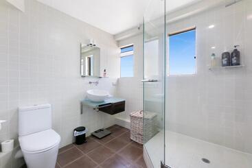 Burleigh Esplanade Apartments