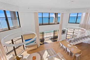Burleigh Esplanade Apartments
