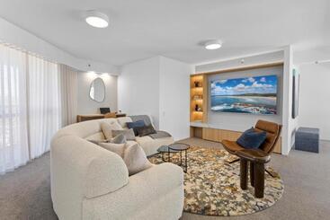 Burleigh Esplanade Apartments