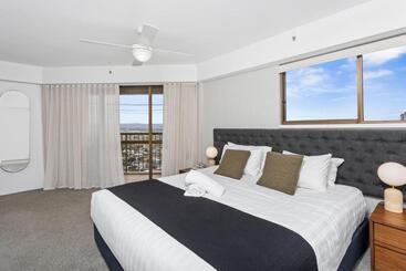 Burleigh Esplanade Apartments