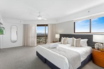 Burleigh Esplanade Apartments