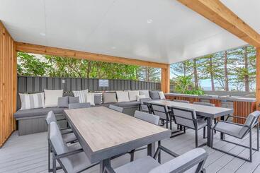 Burleigh Esplanade Apartments