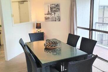 Burleigh Esplanade Apartments