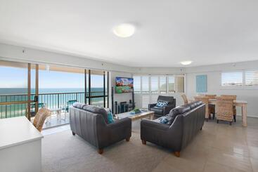 Burleigh Esplanade Apartments