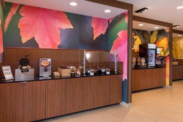 هتل Fairfield Inn & Suites By Marriott Huntington
