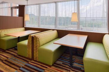 هتل Fairfield Inn & Suites By Marriott Huntington