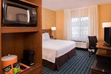 هتل Fairfield Inn & Suites By Marriott Huntington