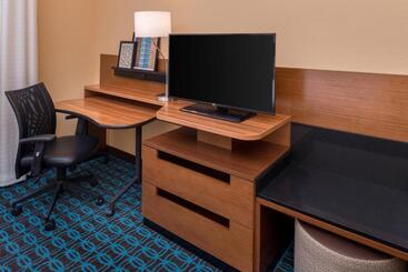 هتل Fairfield Inn & Suites By Marriott Huntington