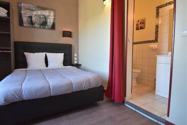هتل Hôtel Des 2 Gares