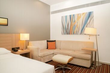 هتل Hyatt Place Shenzhen Airport