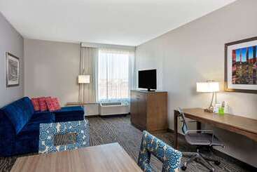 هتل La Quinta By Wyndham Kingman