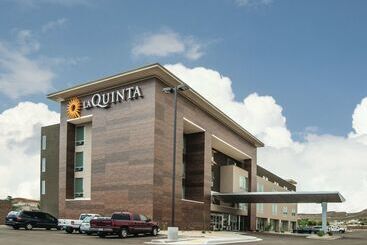 هتل La Quinta By Wyndham Kingman