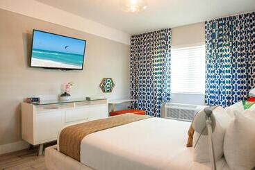 Oceanside Hotel And Suites
