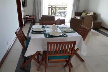 پانسیون Bambous River Lodge