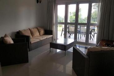 پانسیون Bambous River Lodge