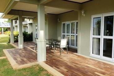 پانسیون Bambous River Lodge