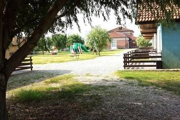 پانسیون Tuscany Village Club   Ranch Pratosasso