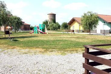 پانسیون Tuscany Village Club Ranch Pratosasso