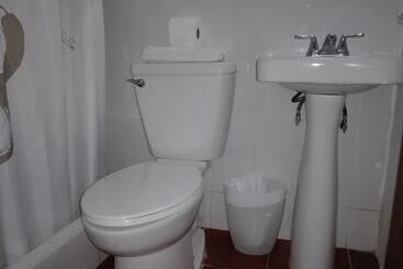 President House Hotel   Hostel