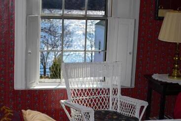 Pryor House B&b