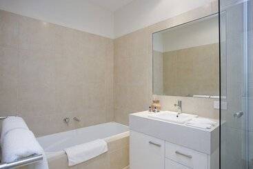Two Bays Apartments