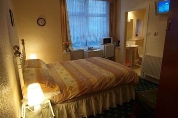 Waverley House Apartments