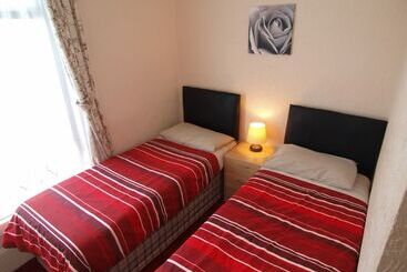 Waverley House Apartments