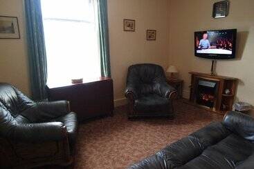 Waverley House Apartments
