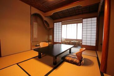 Yoyokaku Ryokan