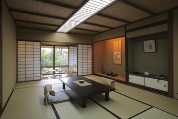 Yoyokaku Ryokan