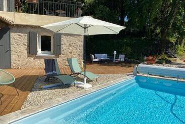 مبيت وإفطار Chambres D'hôtes La Bastide St Julien