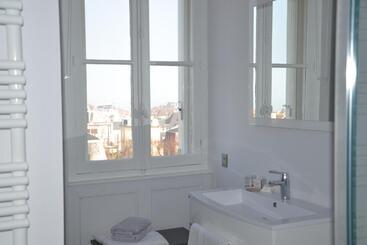 تختخواب و صبحانه Guesthouse La Mascotte