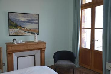 تختخواب و صبحانه Guesthouse La Mascotte