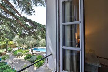 تختخواب و صبحانه Le Jardin De Mazan