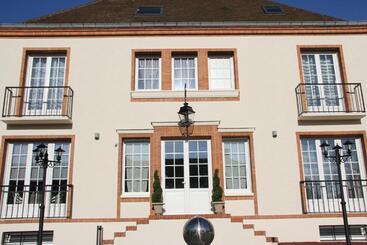 تختخواب و صبحانه Villa Louis Victor