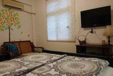 Beginning Guesthouse Hostel