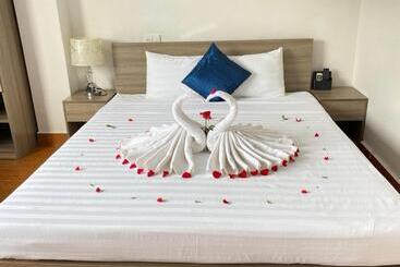 Catba Central Hotel 2