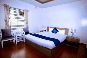 Catba Central Hotel 2