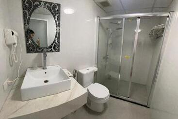 Catba Central Hotel 2
