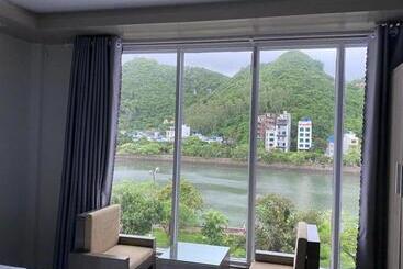Catba Central Hotel 2