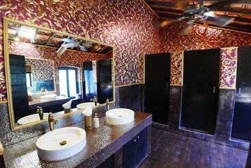 هتل Beach Street Resort