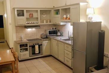 Paradya Beach Apartments